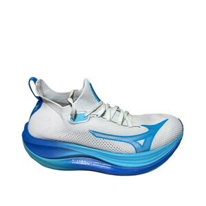 Women’s Mizuno Neo vista White and Sky Blue Athletic Sneakers size 8